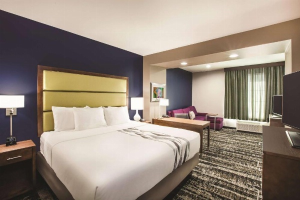 La Quinta Inn & Suites by Wyndham Baton Rouge - Port Allen image 8